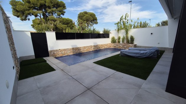 Revente - Villa -
Santiago de La Ribera - Santiago de La Ribera - Town