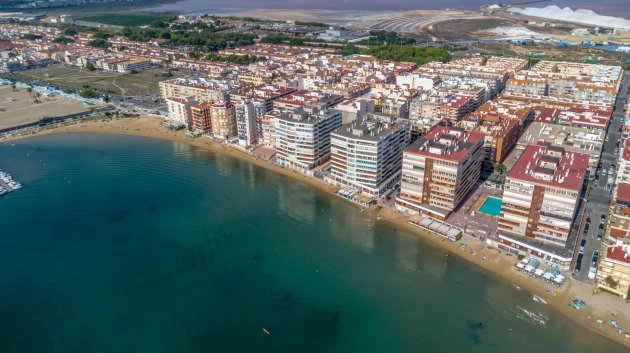 Reventa - Apartamentos -
Torrevieja