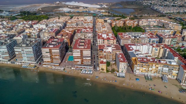 Reventa - Apartamentos -
Torrevieja