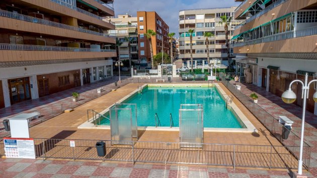 Reventa - Apartamentos -
Torrevieja