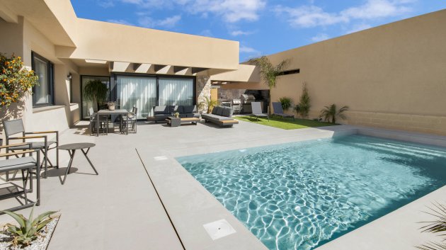 Obra nueva - Chalets -
Murcia