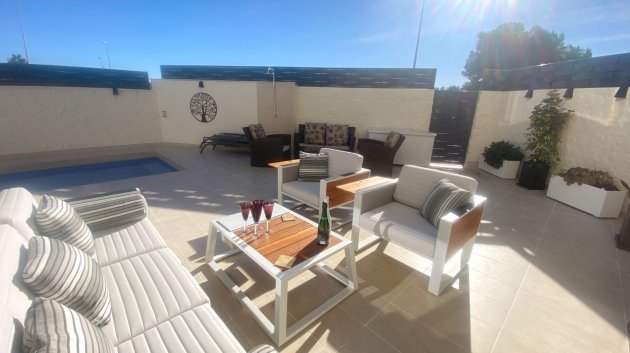 Resale - Villa -
Ciudad Quesada - Pueblo Bravo