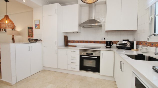 Resale - Townhouse -
Villamartín - Las Violetas