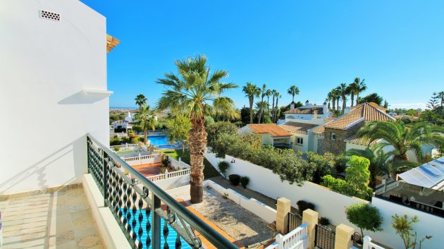 Resale - Townhouse -
Villamartín - Las Violetas