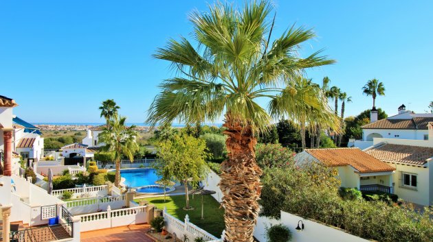 Resale - Townhouse -
Villamartín - Las Violetas