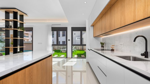 Obra nueva - Chalets -
Ciudad Quesada