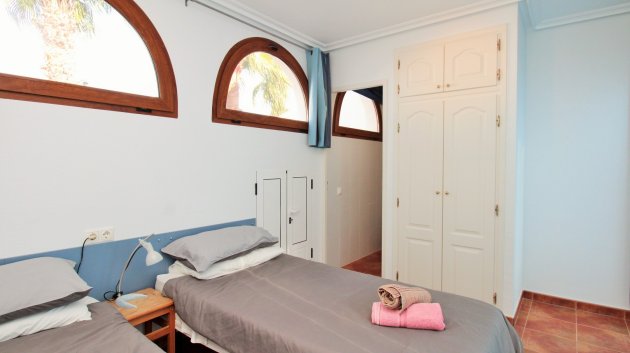 Reventa - Adosado -
Villamartín - PAU 8