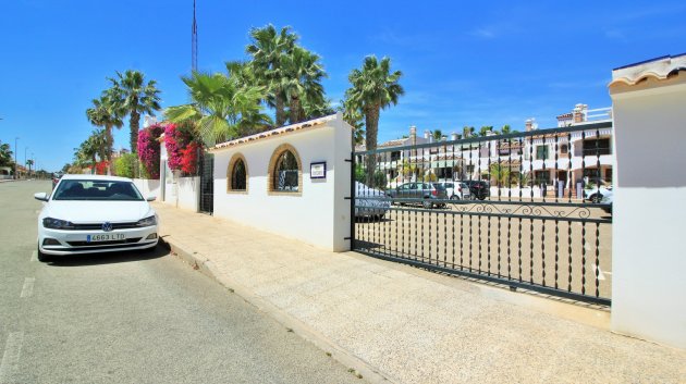 Reventa - Adosado -
Villamartín - PAU 8