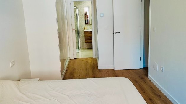 Reventa - Apartamentos -
Torrevieja - Center