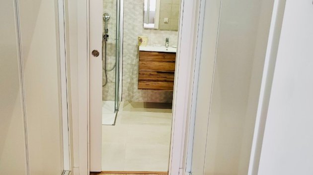 Reventa - Apartamentos -
Torrevieja - Center