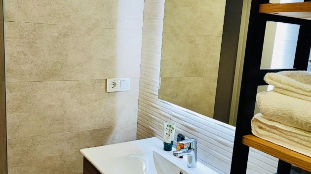 Reventa - Apartamentos -
Torrevieja - Center