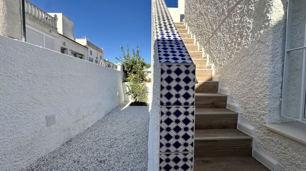 Reventa - Adosado -
Orihuela Costa - Las Filipinas