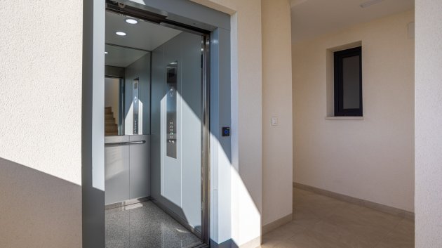 Reventa - Apartamentos -
Orihuela Costa - Los Altos