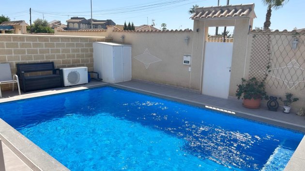 Revente - Villa -
Torrevieja - La Siesta