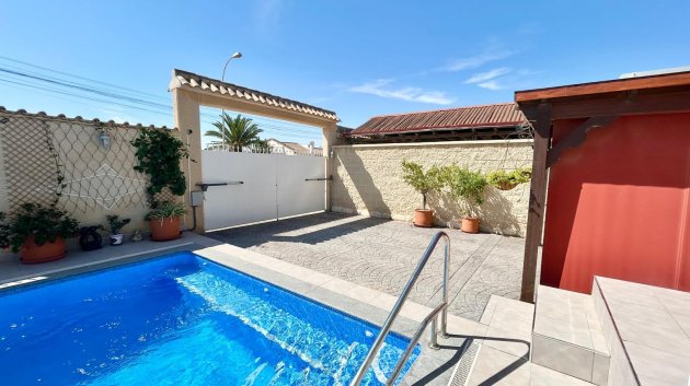 Revente - Villa -
Torrevieja - La Siesta