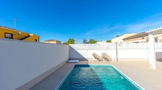 Reventa - Chalets -
Torrevieja - El Chaparral