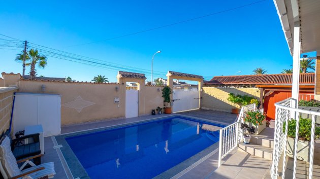 Reventa - Chalets -
Torrevieja - El Chaparral