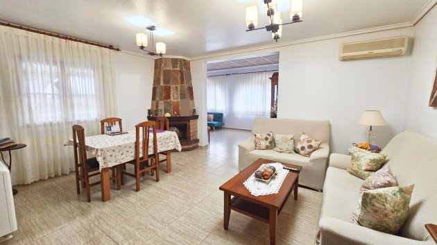 Reventa - Chalets -
Los Alcazares