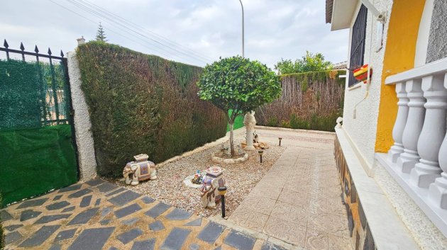 Reventa - Chalets -
Los Alcazares