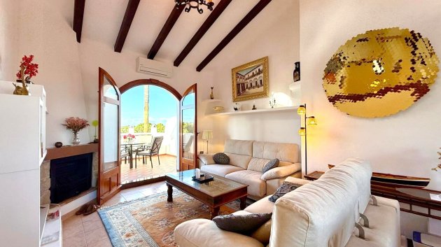 Resale - Villa -
Villamartín