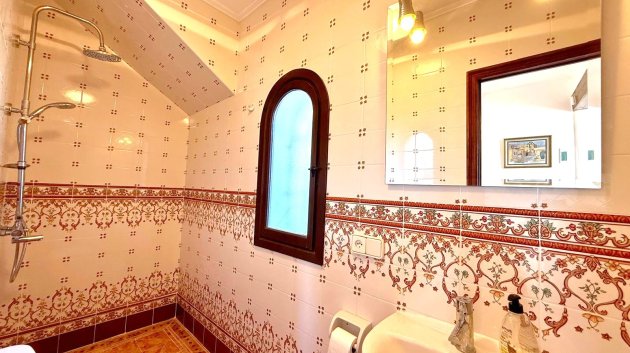 Resale - Villa -
Villamartín