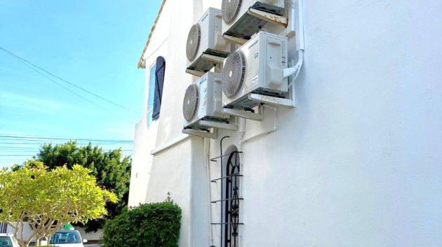 Resale - Villa -
Villamartín