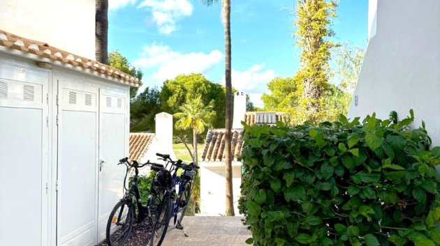 Resale - Villa -
Villamartín