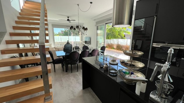 Revente - Villa -
Mil Palmeras - Costa Blanca