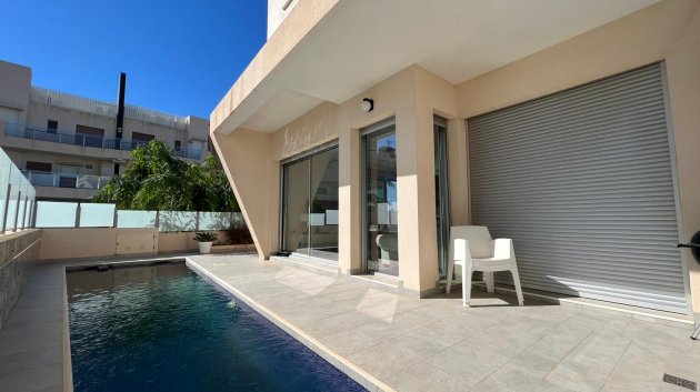 Revente - Villa -
Mil Palmeras - Costa Blanca