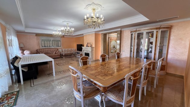 Resale - Villa -
Orihuela Costa