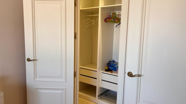 Resale - Villa -
Orihuela Costa