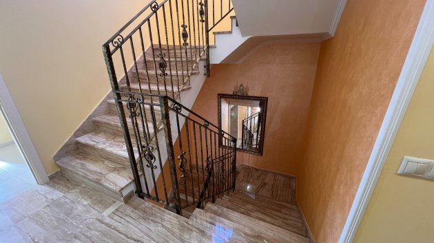 Resale - Villa -
Orihuela Costa