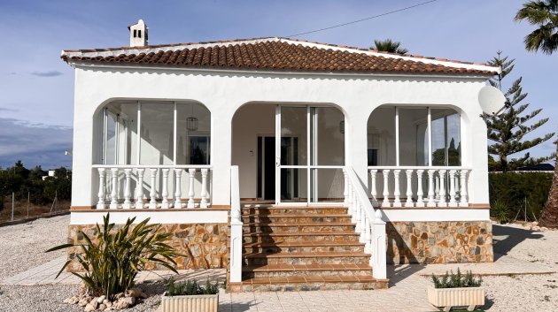 Resale - Villa -
Dolores
