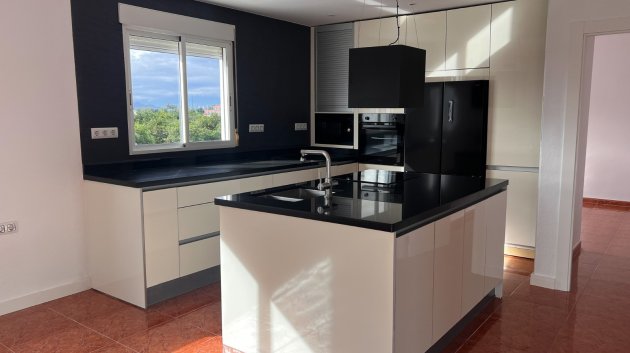 Resale - Villa -
Dolores