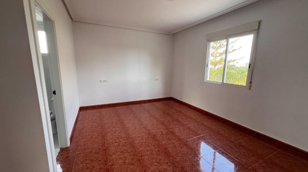 Resale - Villa -
Dolores