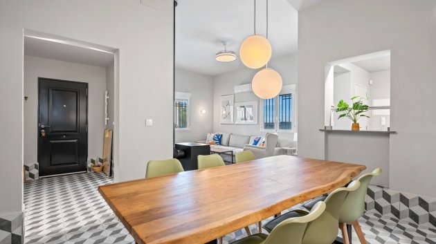 Revente - Villa -
Elche