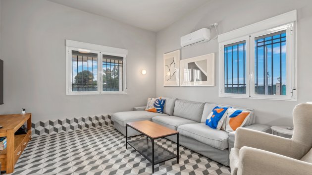 Revente - Villa -
Elche