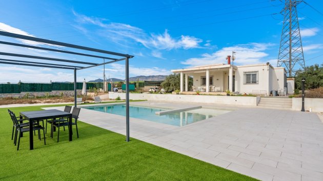 Revente - Villa -
Elche