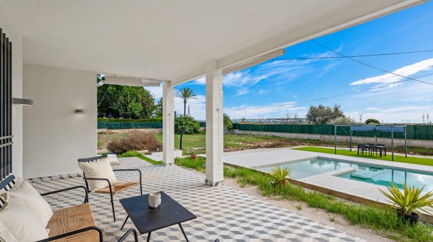 Revente - Villa -
Elche