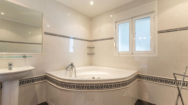 Revente - Villa -
Ciudad Quesada - Doña Pepa