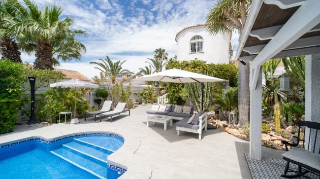 Revente - Villa -
Torrevieja - La Siesta