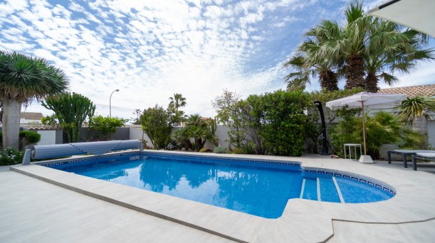 Revente - Villa -
Torrevieja - La Siesta