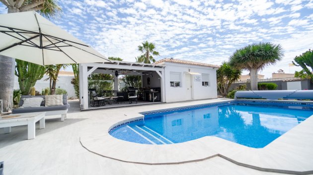 Revente - Villa -
Torrevieja - La Siesta