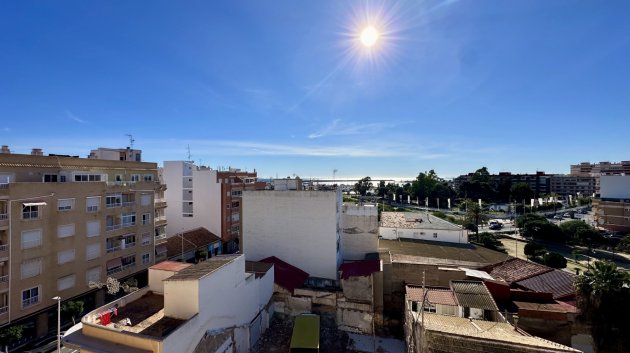 Reventa - Apartamentos -
Torrevieja