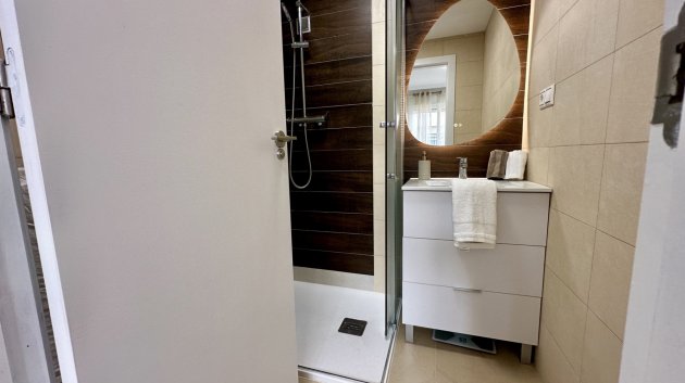 Reventa - Apartamentos -
Torrevieja