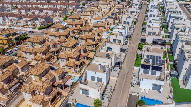 Revente - Villa -
Torrevieja - Aguas Nuevas