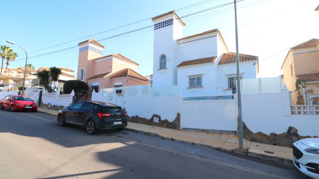 Revente - Villa -
Orihuela Costa - Villamartín
