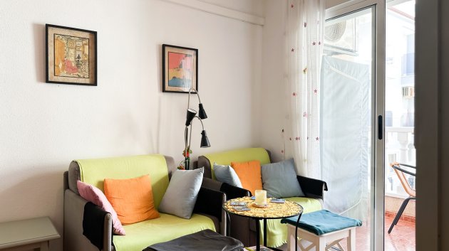 Reventa - Apartamentos -
Torrevieja - Center