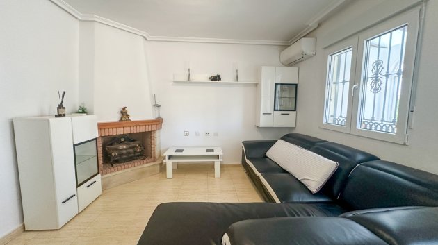 Reventa - Adosado -
Torrevieja - Nueva Torrevieja