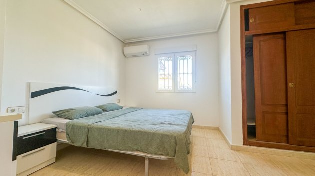 Reventa - Adosado -
Torrevieja - Nueva Torrevieja